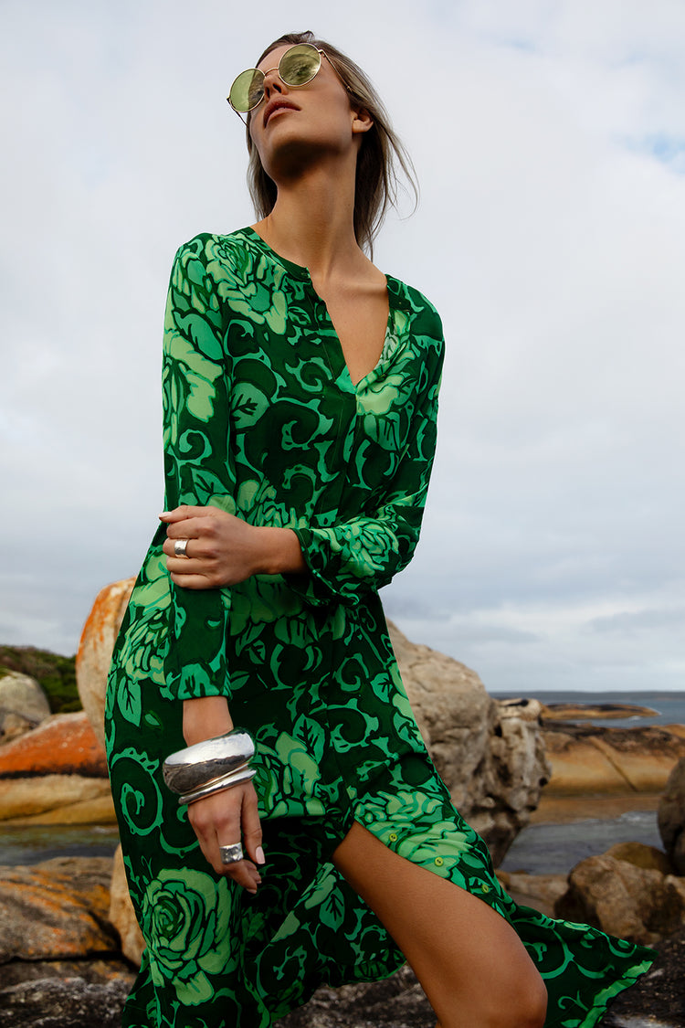 one size fits all dresses australia The Most Flattering Plus Size Dresses Styles